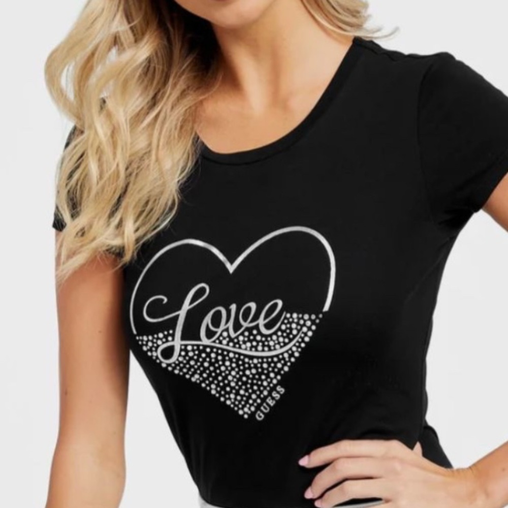 NWT / GUESS Black T-Shirt with Silver Heart Design/ Size Small ✨